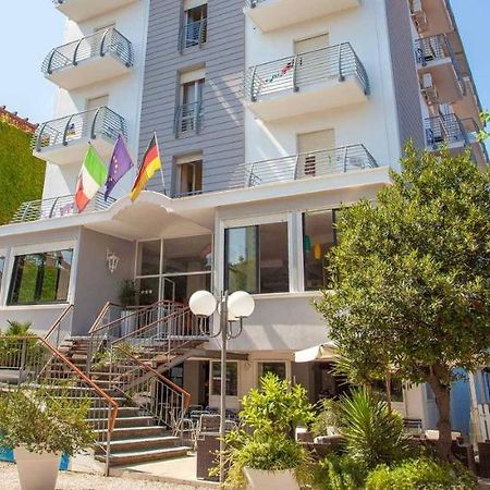 Hotel New Castle 체제나티코 외부 사진