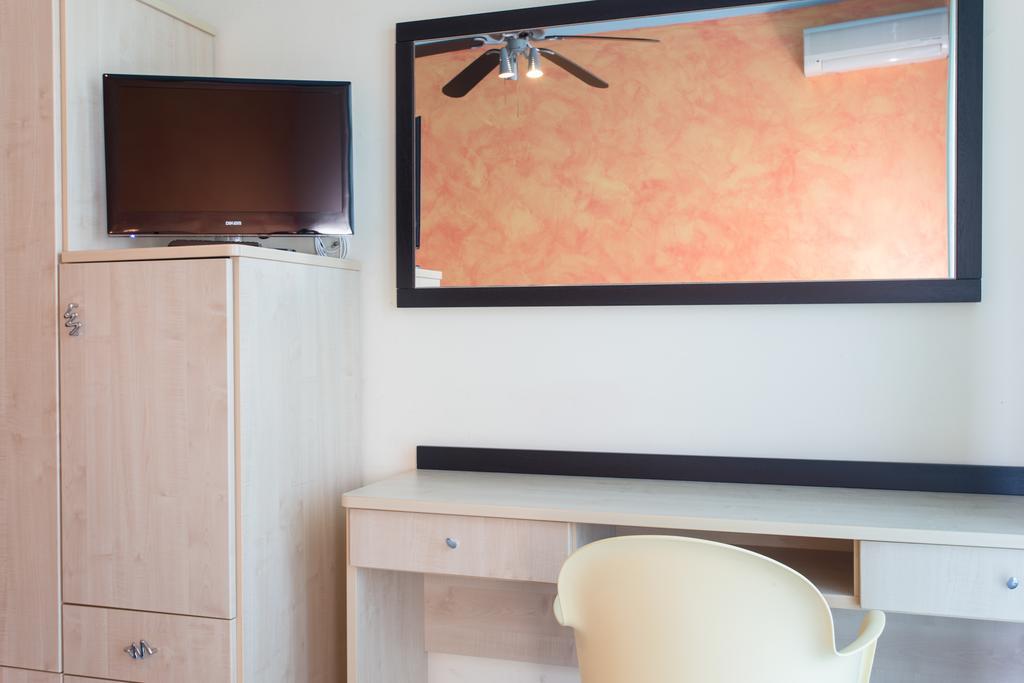Hotel New Castle 체제나티코 객실 사진